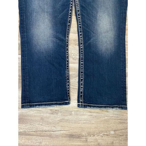 Silver Tuesday Mid Rise Capri Jeans Embroidered Pockets Women’s Sz 16 - Picture 3 of 8